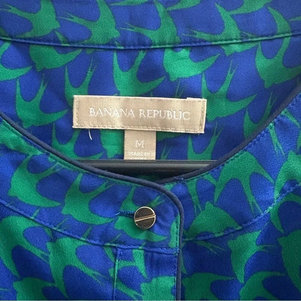 Banana Republic Blue and Green Blouse - Picture 4 of 11
